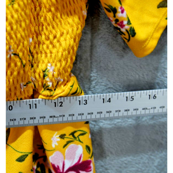 Xhilaration Yellow Floral Smocked Mini Dress Off Shoulder Short Sleeve Size M - Picture 5 of 6
